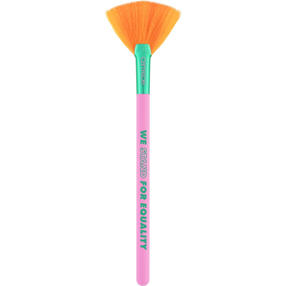 AM Face WE EQUALITY - WHO Brushes | Brushes - & Brushes Catrice | Pinsel Highlighter Tools | - FOR STAND I Highlighter Brush -